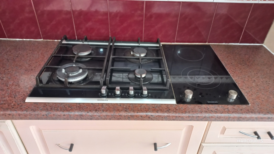 To Let 4 Bedroom Property for Rent in Gatesville Western Cape